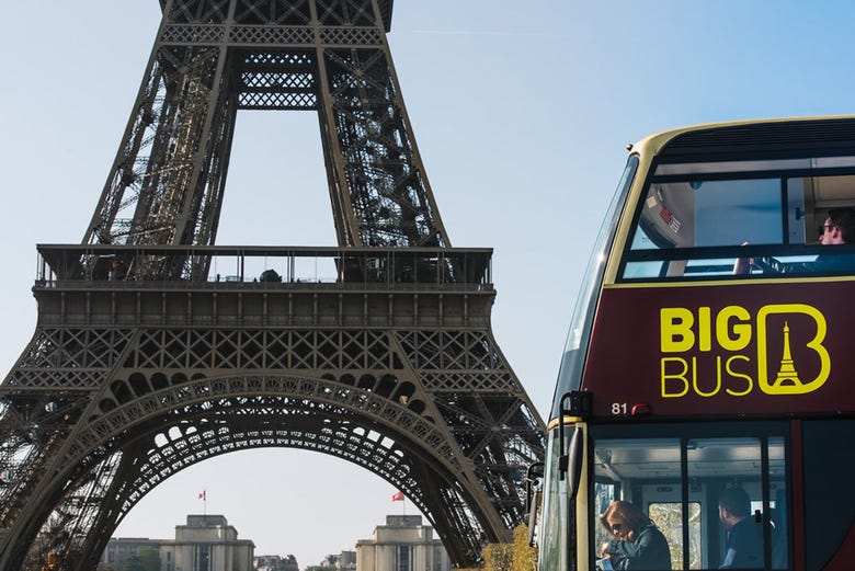 Get the best views of Paris' main monuments