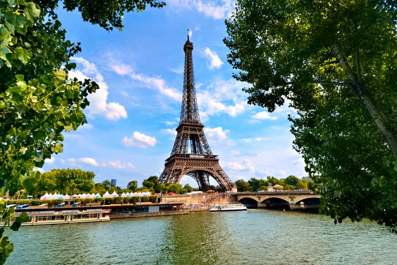 The Eiffel Tower is located on the banks of the River Seine.
