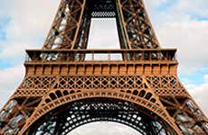 Paris Travel Guide