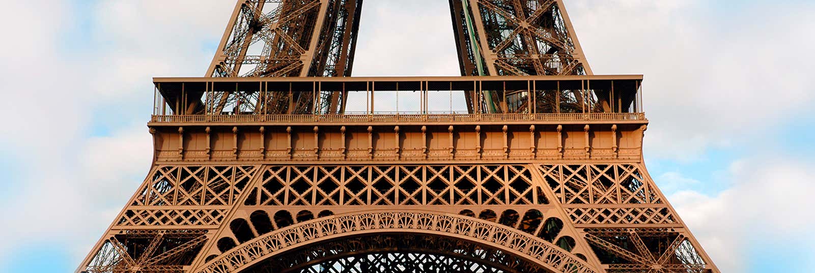 Beautiful Eiffel Tower Restaurant Photography